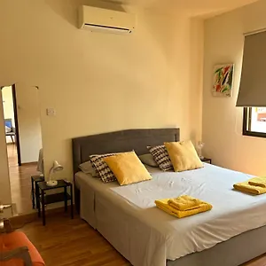 Extremely Comfy With Spacious Private Terrace 10min Walk To The & In Town בית נופש לרנקה